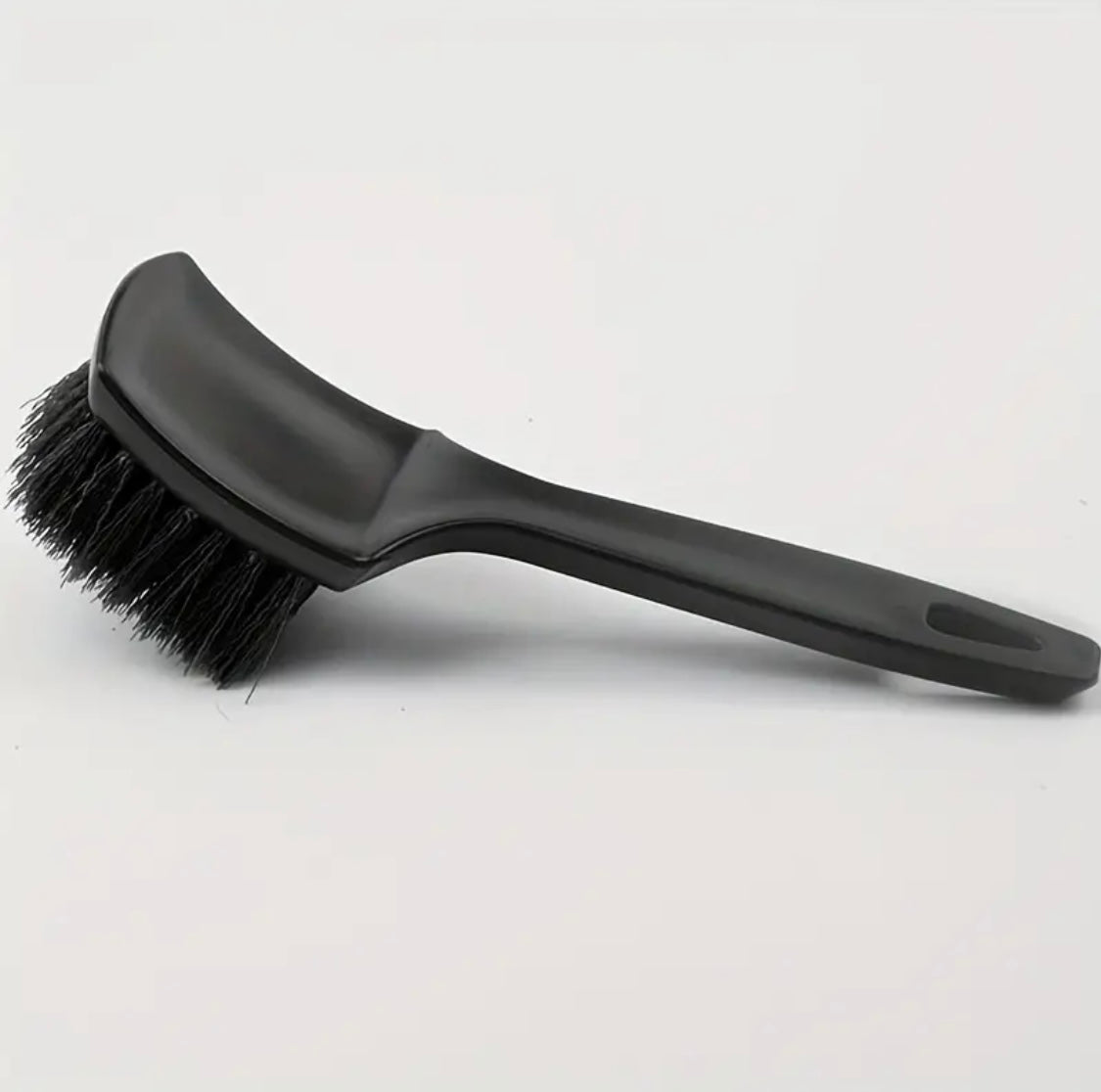 Tyre brush